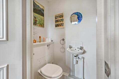 RQBW_40B Warrington Crescent_Toilet 4 (1).jpg