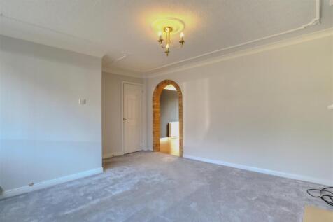 Living Room 2.jpeg