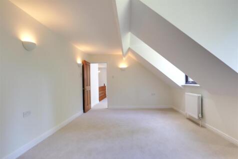 Upstairs Bedroom 1.jpeg