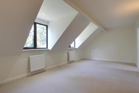Upstairs Bedroom 1 2.jpeg