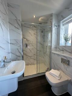 Example En Suite