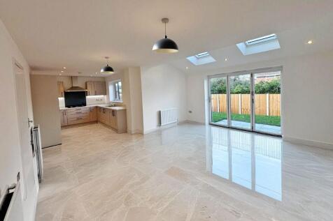 Kitchen/Family area