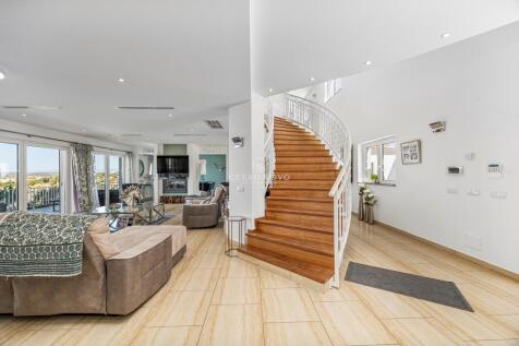 Property Image 57