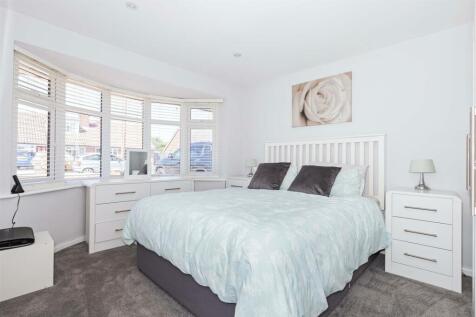 For Sale by Aspire Residential - Lingfield Close