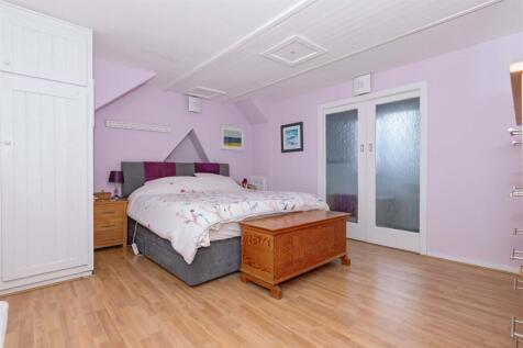 Parkfield Rd.jpg