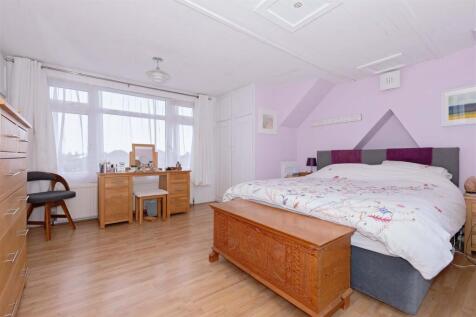 Parkfield Rd_2.jpg