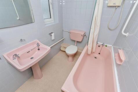 For Sale by Aspire Residential | Longlands Glade