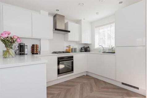 For Sale by Aspire Residential | Gerbera Road