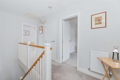 For Sale by Aspire Residential | Weald Place