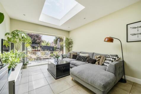 For Sale by Aspire Residential | Broadwater Road