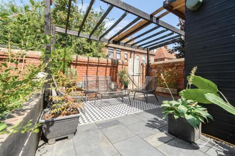 For Sale by Aspire Residential | Broadwater Road
