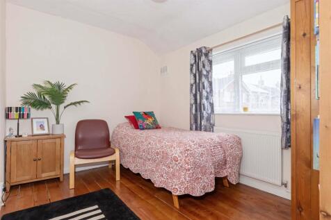 For Sale by Aspire Residential | Ivydore Avenue
