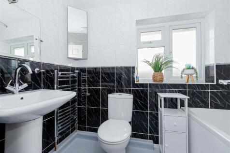 For Sale by Aspire Residential | Ivydore Avenue