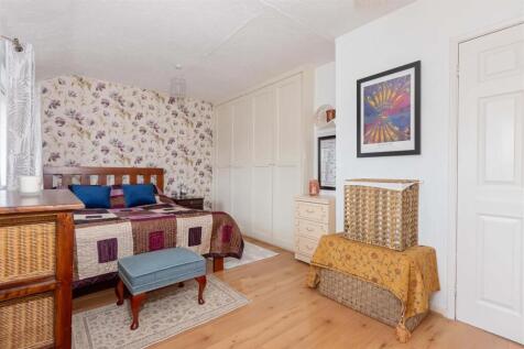 For Sale by Aspire Residential | Ivydore Avenue