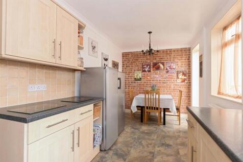 For Sale by Aspire Residential | Ivydore Avenue