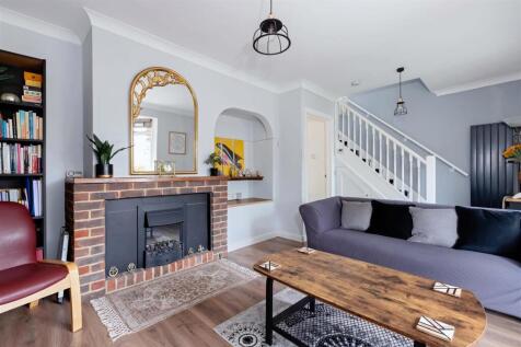 For Sale by Aspire Residential | Ivydore Avenue
