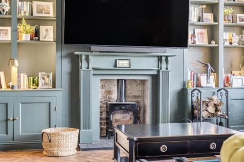 For Sale by Aspire Residential | Broadwater Road