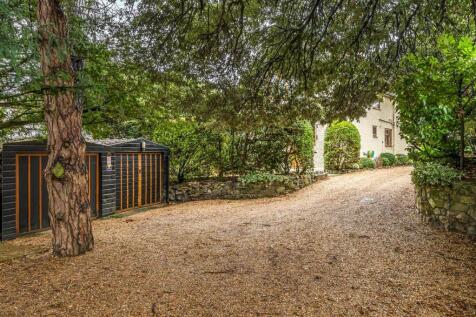 For Sale by Aspire Residential | Crockhurst Hill