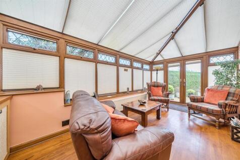 For Sale by Aspire Residential | Crockhurst Hill