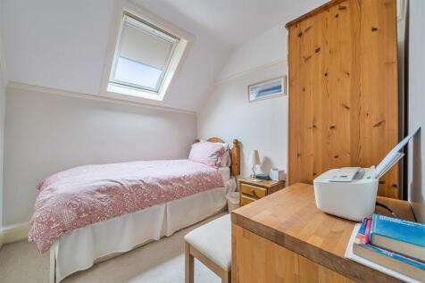 For Sale by Aspire Residential | Crockhurst Hill