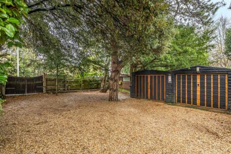 For Sale by Aspire Residential | Crockhurst Hill