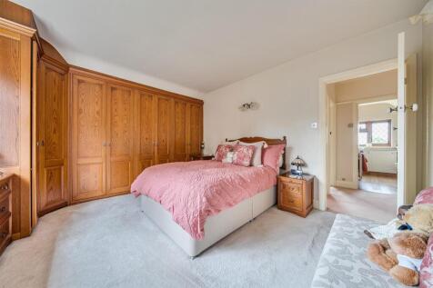 For Sale by Aspire Residential | Crockhurst Hill