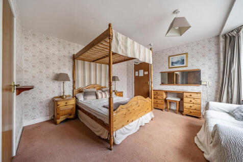 1358881-10-68d579...