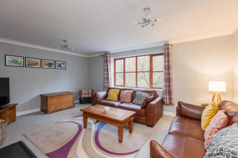 Rectory Close 5 Lounge-1