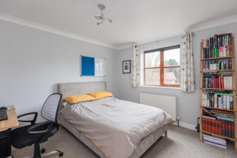 Rectory Close 5 Bedroom 3