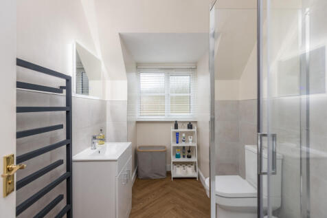 Rectory Close 5 Shower Room-1