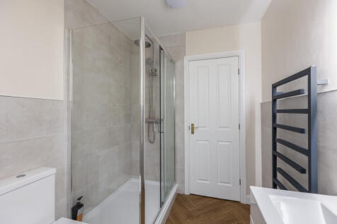 Rectory Close 5 Shower Room-2