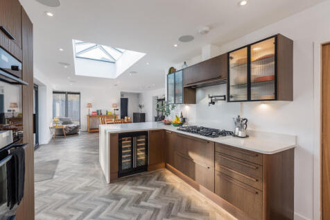 Southlands 1 Kitchen Dining Room-5