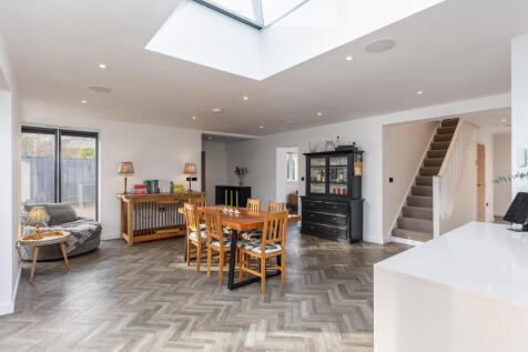 Southlands 1 Kitchen Dining Room-8