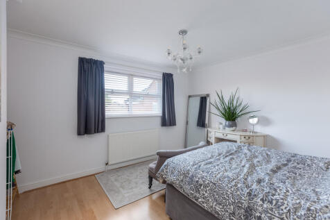 Colling Wood Gardens 21 Bedroom 2-1
