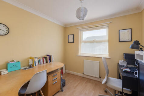 Colling Wood Gardens 21 Bedroom 4
