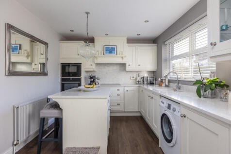 Colling Wood Gardens 21 Kitchen-2