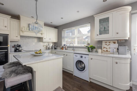 Colling Wood Gardens 21 Kitchen-1
