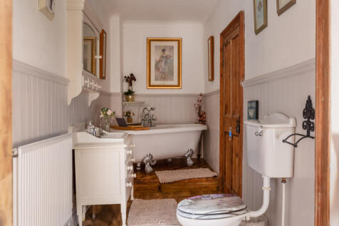 The Old Hall 2024 Bathroom 2-1