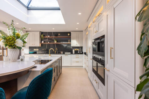 The Coach House Kitchen Family Room-2