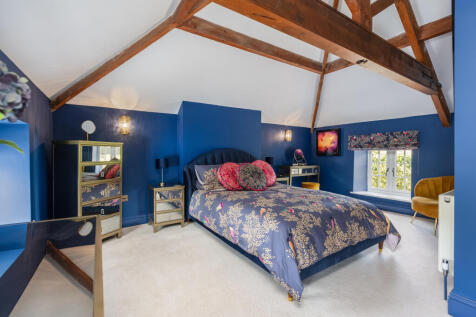 The Coach House Bedroom 2-1