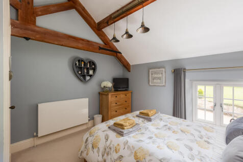 The Coach House Bedroom 4-3