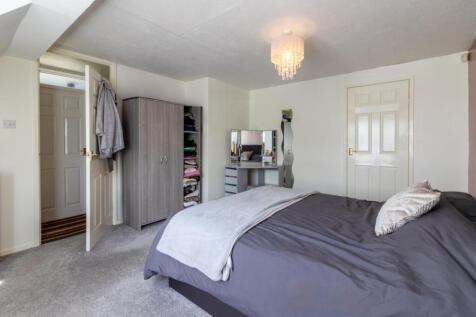 29 Hunters Way (14 of 20)