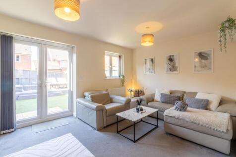 8 Clover Avenue (7 of 20)