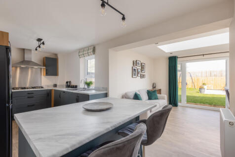 Rye Close 23 Kitchen Dining Room-3