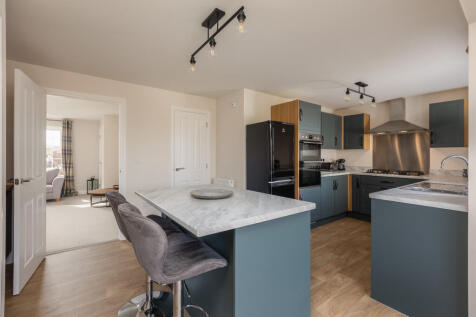 Rye Close 23 Kitchen Dining Room-7
