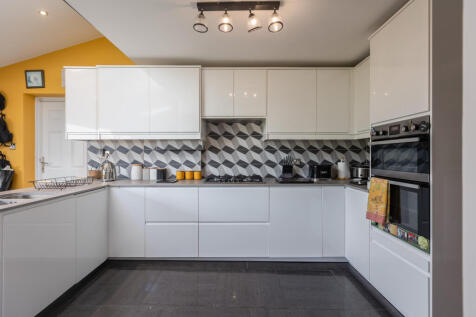 Orchard Road 35 Kitchen Dining Room-3