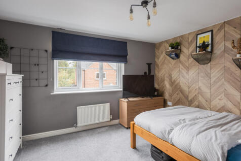 Westfield Avenue 18 Bedroom 2-1