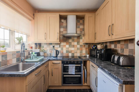 Town Street 4 Kitchen-1