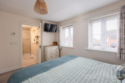 Clover Avenue 30 Bedroom 1-2