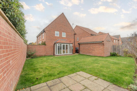 50 Woodlands Park (Exteriors) (7 of 8)